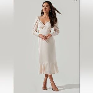 Astr the Label Lainie Cutout Long Sleeve Midi Dress